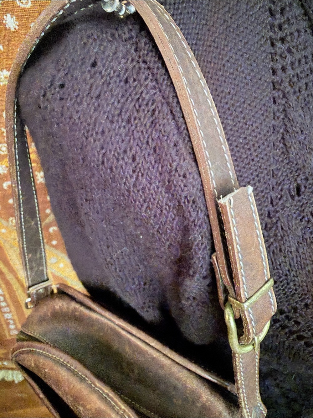 Classic Round Cantene Brown Leather Crossbody Bag - Picture 5 of 9
